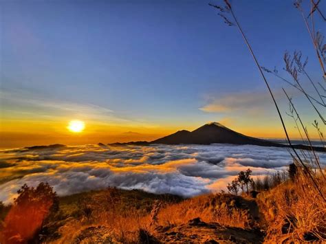 Pengalaman Mendaki Puncak Gunung Batur Di Pagi Hari Sunrise Trekking