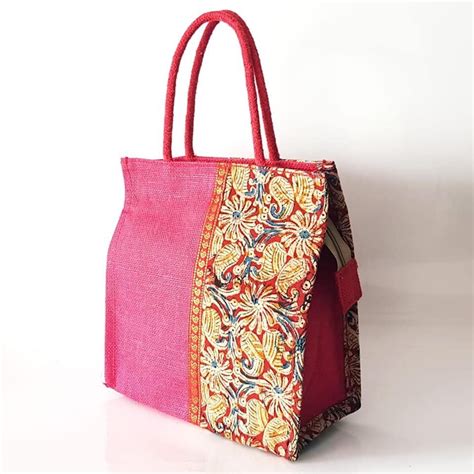 Square Short Cotton Padded Kalamkari Print Jute Bags Capacity 3 Kilo