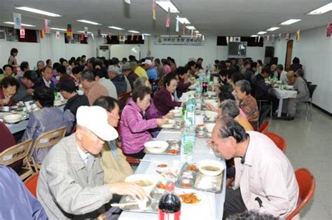 부산 남구 문현2동 어르신 초청 경로잔치 부울경뉴스