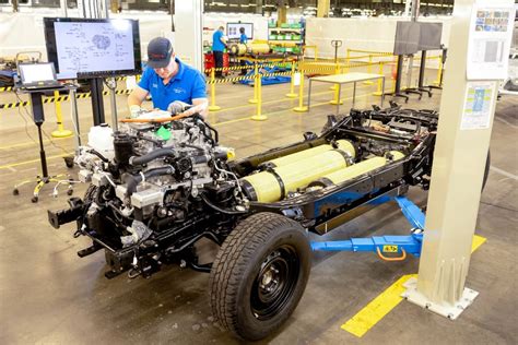 Toyota D Veloppe Un Prototype De Hilux Lectrique Quip Dune Pile