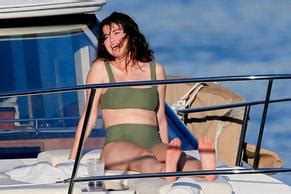 Selena Gomez Stuns As She Soaks Up The Sun In Green Bikini Aboard Luxury Yacht In Hawaii Aznude