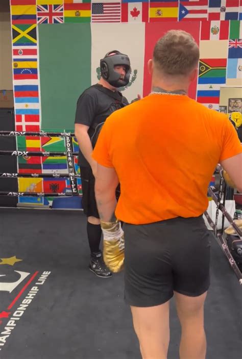 Famous Bulges On Twitter Rt Thefamousbulges Canelo Lvarez Ass