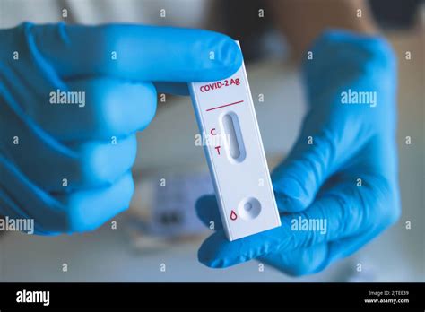 Proceso DE EXPRESIÓN RÁPIDA CORONAVIRUS COVID ANTGEN AG Examen de PCR