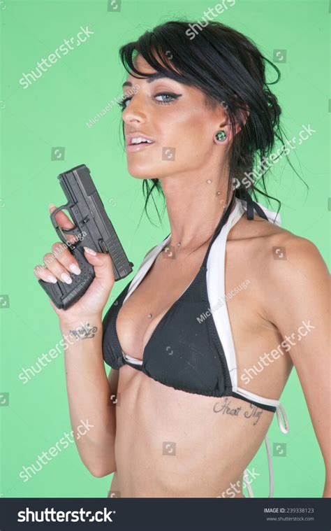 9 Hot Sexy Pistol Bikini Pics
