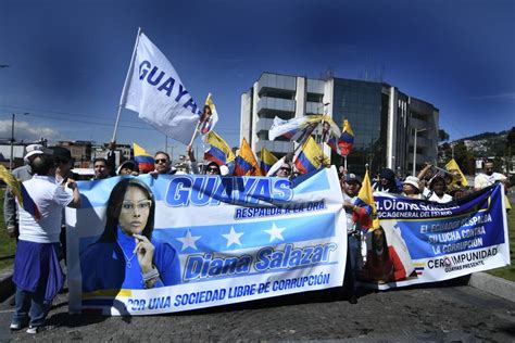 Correístas y socialcristianos presionan al Gobierno por la censura y