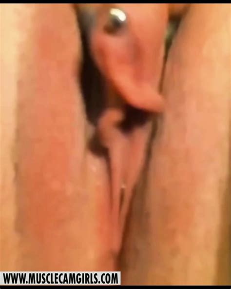 Horny Muscular Camgirl Plays With Her Big Swollen Bodybuilder Clitoris