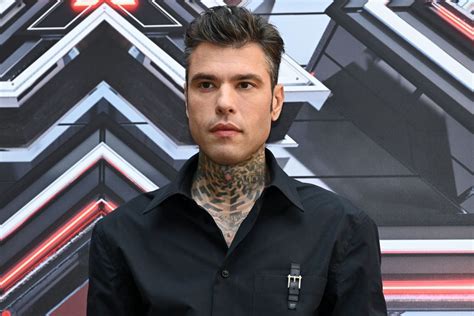 Fedez sarà al Salone del Libro per parlare di salute mentale