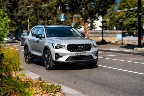 2025 Volvo XC40 review | CarExpert