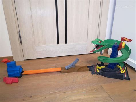 Hot Wheels City Cobra Crush Play Set Trasa Skelbiu Lt