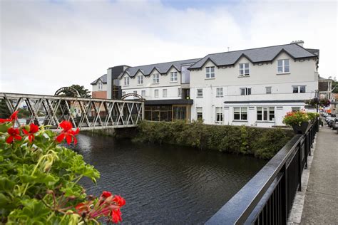 Schull Harbour Hotel & Leisure Centre, Schull - Compare Deals