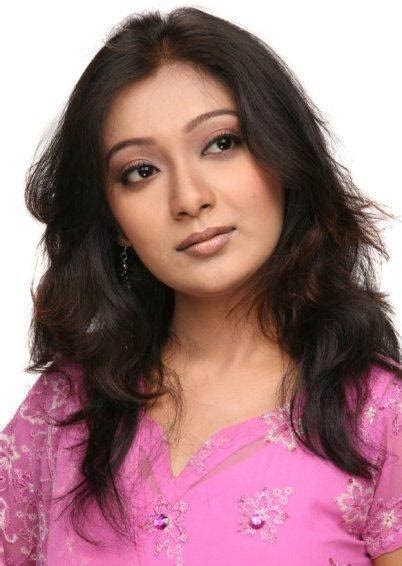 Iesikin HOT PAKISTANI DESI AUNTIES