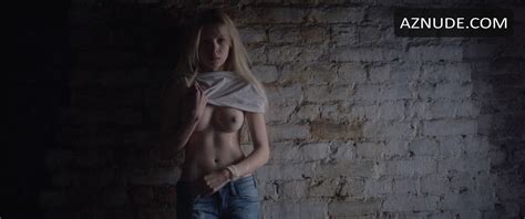 ANASTASIYA STRUKOVA Nude AZNude