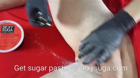 HUGE MONSTER Dick Penis Sugaring Waxing Bikini 無料ポルノビデオ YouPorn