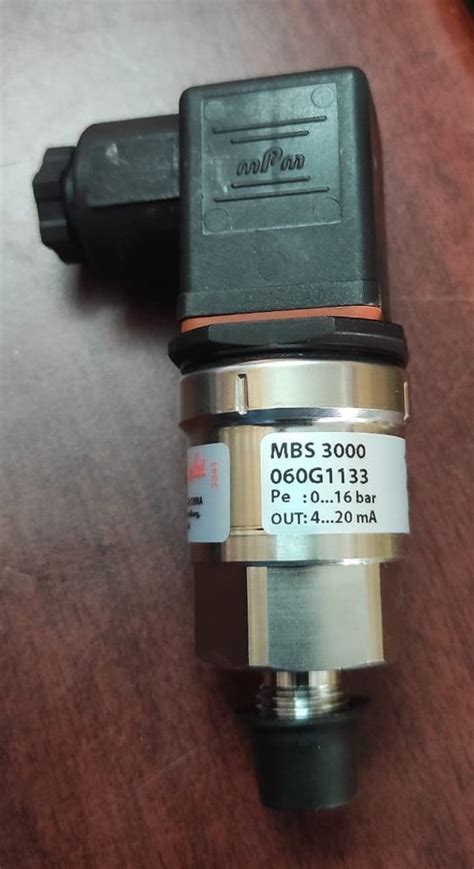 Danfoss Model Name Number 060G1133 Differential Pressure Transmitter