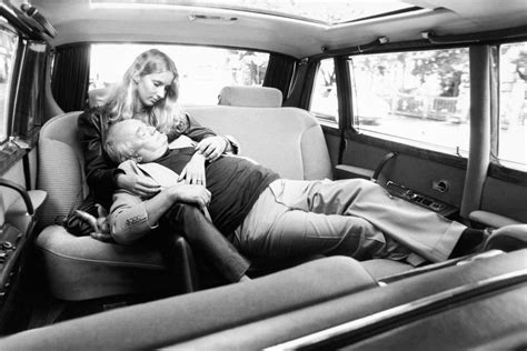 DR dokumentar Rejsekonge betalte unge ansatte for sex og tæsk Finans