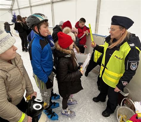 Bezpieczne ferie 2023 z przemyską Policją na lodowisku Wydarzenia