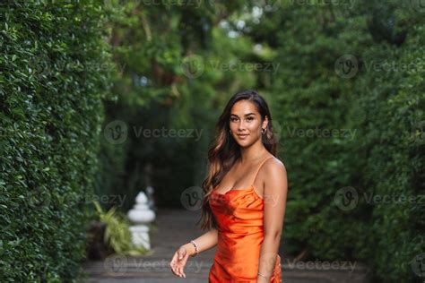 Portrait Of Beautiful Brunette Woman With Long Wavy Hair 9496506 Stock Photo At Vecteezy