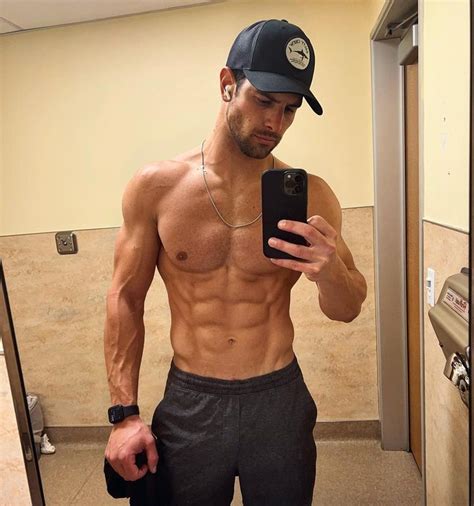 Hot Dudes Good Mood On Twitter RT AmenEverytime It S Franky Cammarata For SelfieSaturday