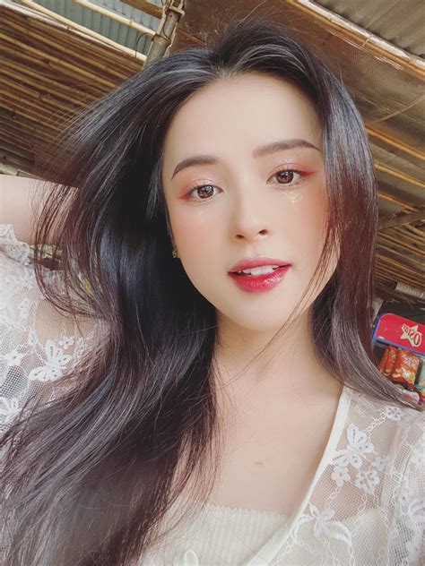 Hot Girl D N T C T Y Xinh Nh M Ng Ng Y C Ng T O B O Tr N S Ng Livestream