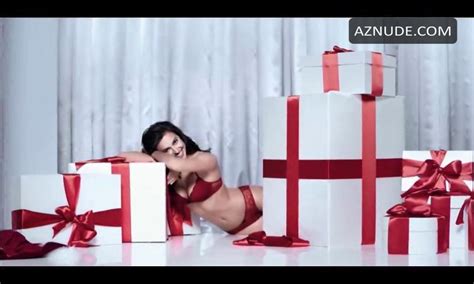 INTIMISSIMI NUDE SCENES AZNude