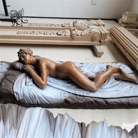 Factory Spots Goods Life Size Metal Crafts Naked Women Bronze Sculpture Sleeping Beauty Statues
