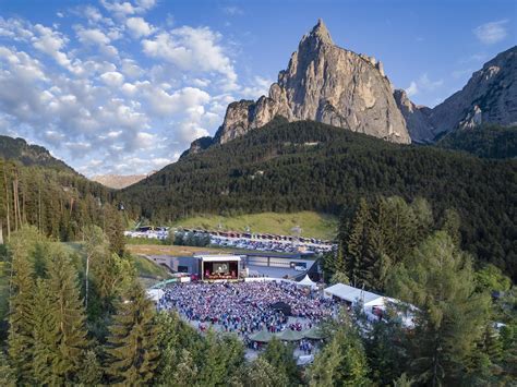 Open Air der Kastelruther Spatzen Kastelruth Aktivitäten und Events