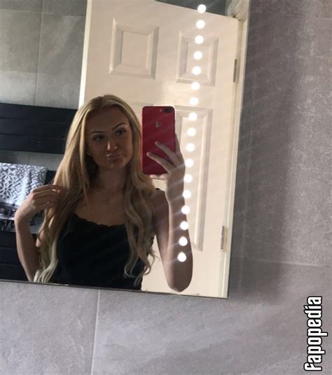 Lily Mcalpine Nude Leaks Photo Fapopedia