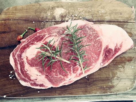 Israeli scientists make world’s first 3D-printed ribeye steak - Jewish News