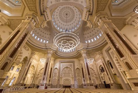 Al Noor Mosque in Sharjah, UAE Editorial Image - Image of chandelier ...