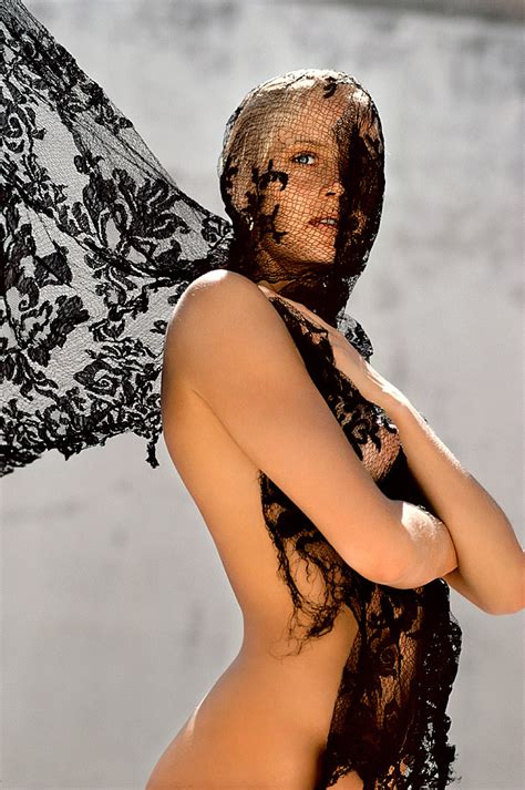 Gallery Nude Babes Naughty PicSet Intporn 2 0