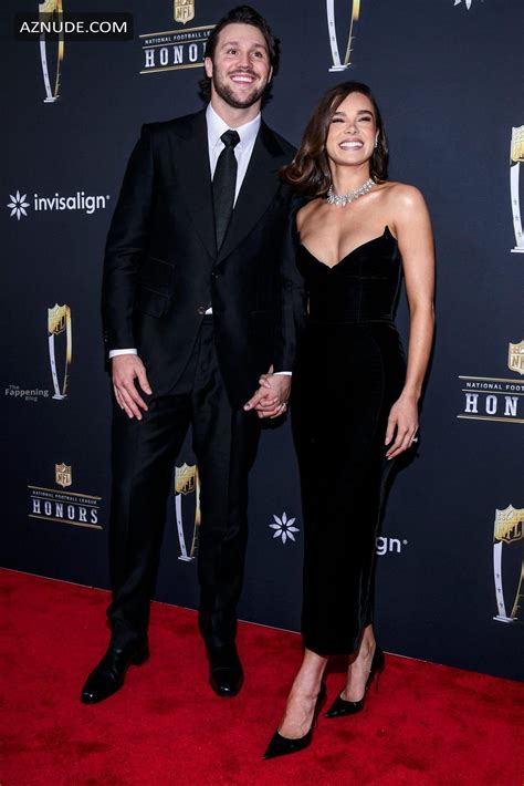 Hailee Steinfeld Sexy Seen With Josh Allen Showing Off Her Hot Cleavage At Nfl Honors In New