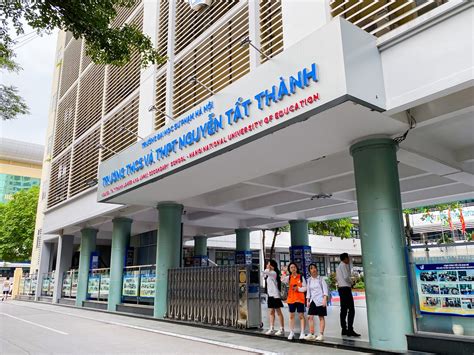 Ph T Th M H T Tr Ng Hot Qu N C Nhi U H C Sinh Gi I Nh T H N I N I C V L Cambridge