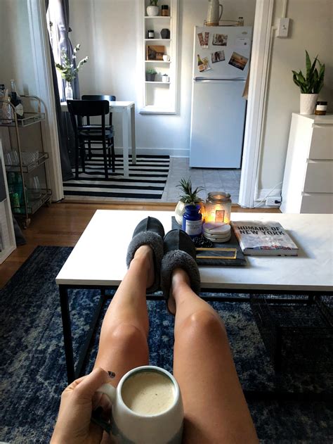 Why Living Alone is the Best Thing I’ve Ever Done – Elyse Wellness