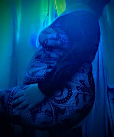 Let's take a shower : r/BBW