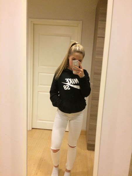 Hot Sexy Saana Boelius Bikini Pics