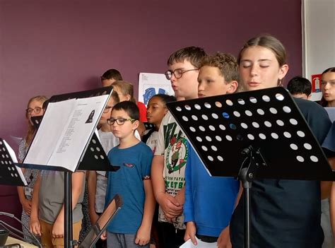 Spectacle De La Chorale Juin Coll Ge Le Joncheray