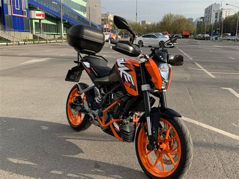 Купить б у KTM 125 Duke инжектор 6 передач в Москве оранжевый naked bike 2014 года на Авто ру