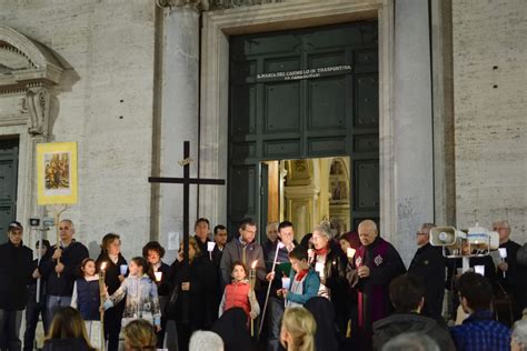 La Via Crucis Per Le Vie Del Quartiere Parrocchia Traspontina