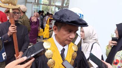 Wisuda Ke Universitas Sriwijaya Persen Wisudawan Raih Predikat