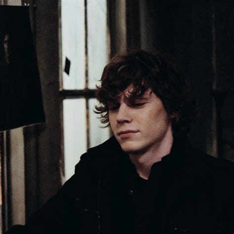 Evan Peters Aesthetic Cute Hot Rare Icon Wallpaper By Ignoranceisblissguy