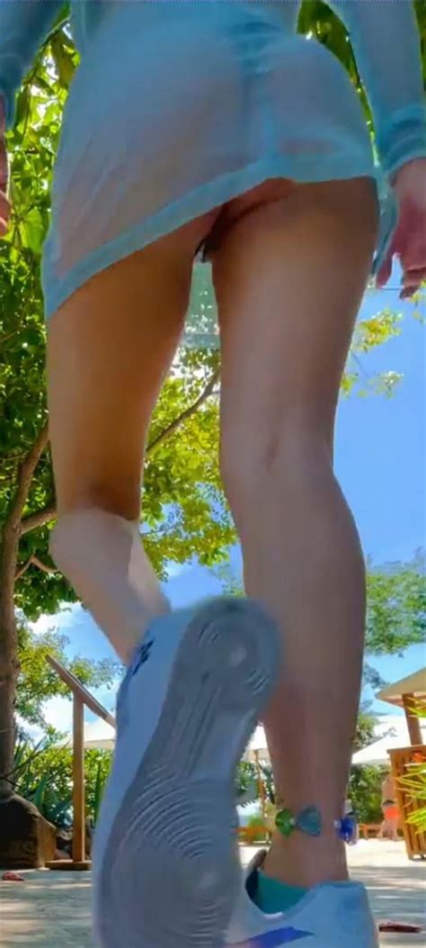 Celeb Dani Thorne Nude Photo