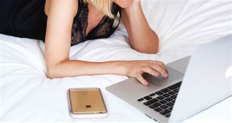 How To Be Brutally Honest With Your Friend Popsugar Love Sex