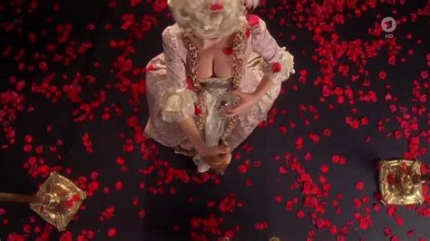 Naked Gudrun Landgrebe In Der Vamp Im Schlafrock