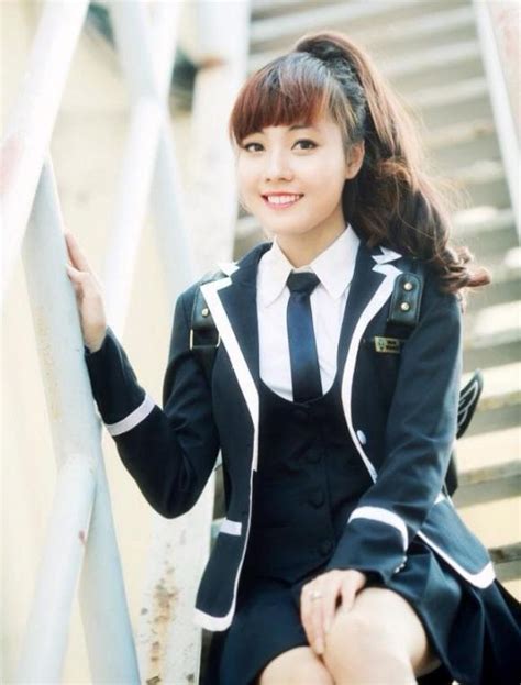 Bị đồn phẫu thuật thẩm mỹ giảng viên hot girl Âu Hà My nói gì