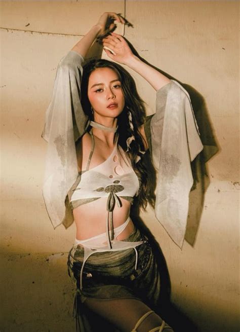 Thi U B O Trang Th S Ng N Ng B Ng M T V I Bikini Cut Out T O B O Nh Ng Ph M T Chi Ti T