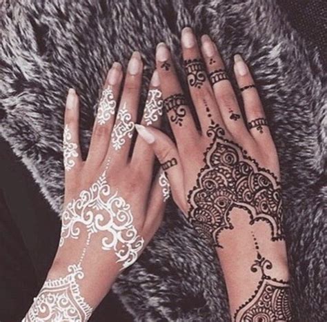 Pin By Rachma Ayu On Inai Henna Tattoo Designs White Henna Designs