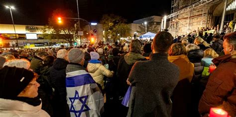 Nach Pro Palästina Demo 4500 Menschen gedenken in Essen den Opfern des