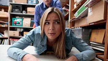 El Sospechoso Fue Atrapado Sacando De Contrabando Bienes Del Centro Comercial Perp4k XVIDEOS