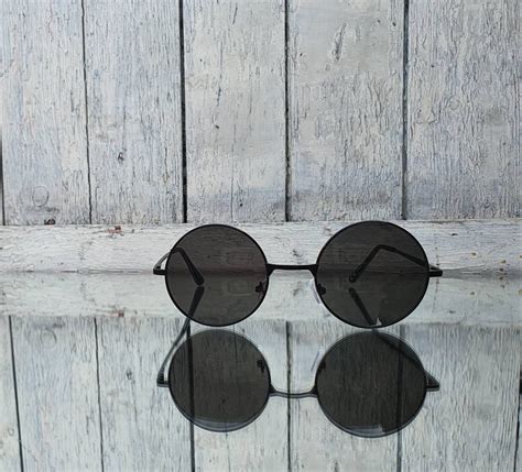 Small Black Round Sunglasses. UV Protected. RESTOCKED - Etsy Sweden