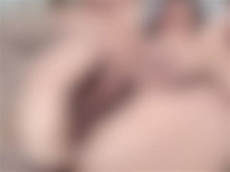 Effy Shows Off Her Very Hairy Pussy In Bed Vid Os Porno Gratuites Youporn